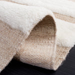 Safavieh Manhattan 551 Rug, MAN551 - Ivory / Red