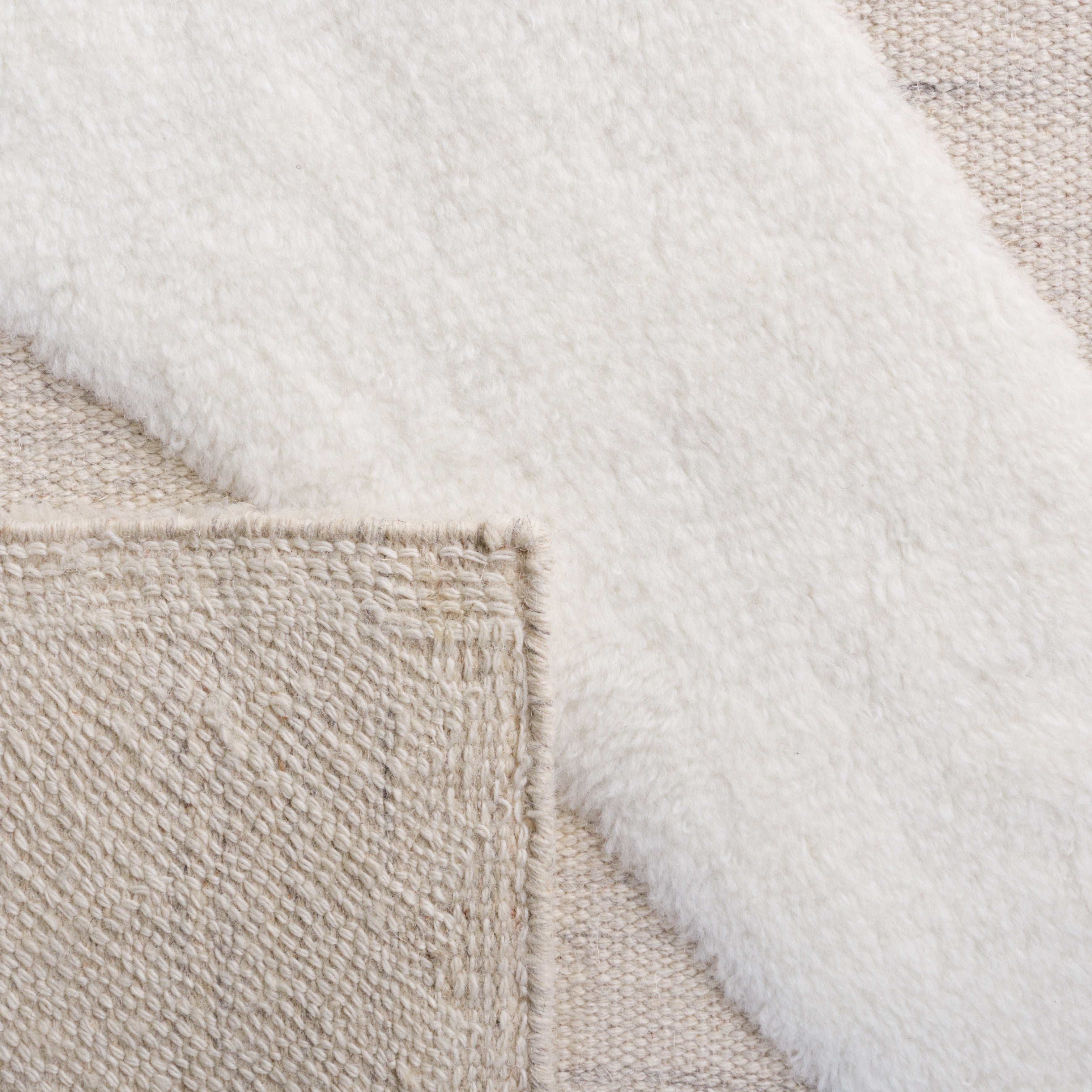 Safavieh Manhattan 552 Rug, MAN552 - Sand / Sand