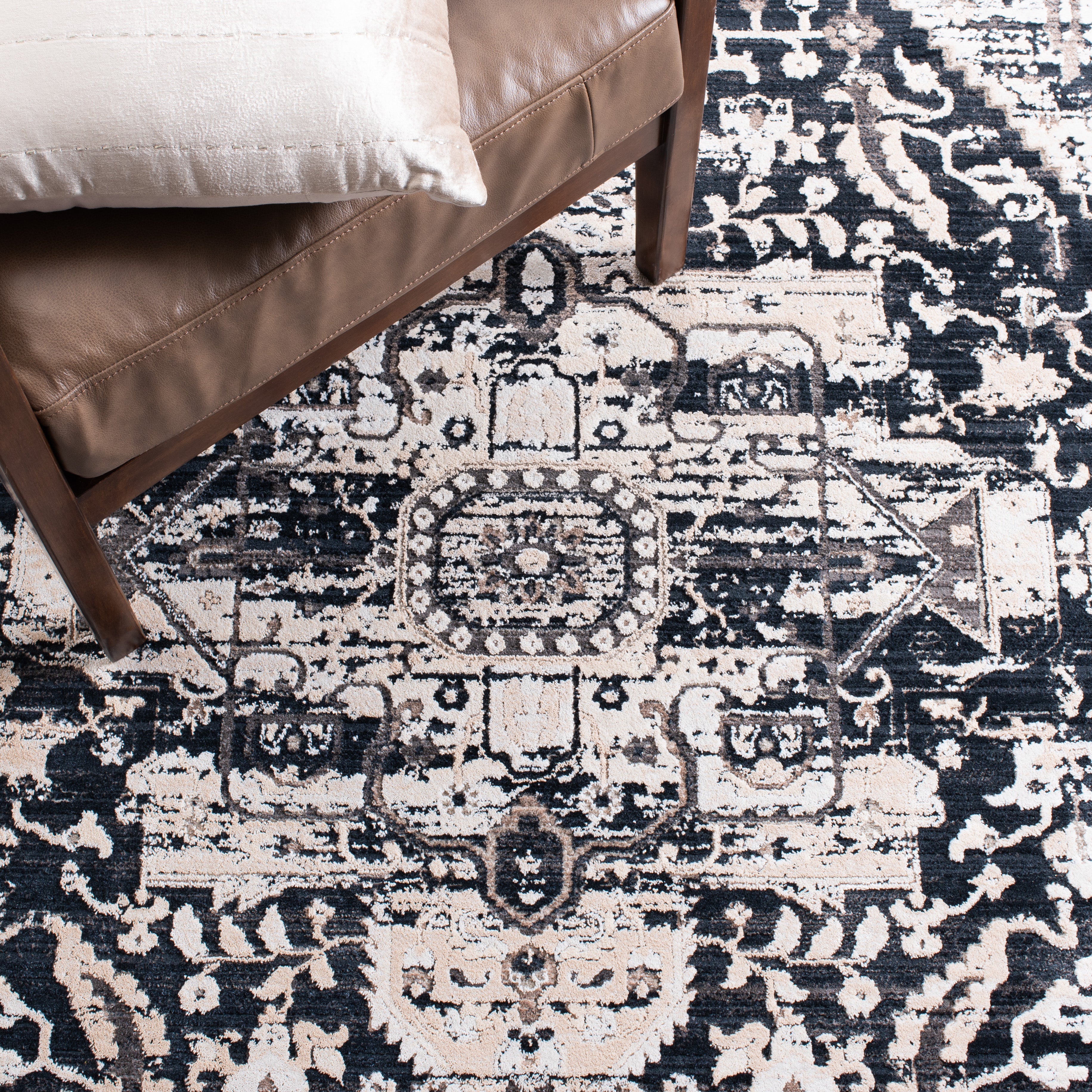 Safavieh Mayflower 215 Rug, MAY215 - Beige / Grey