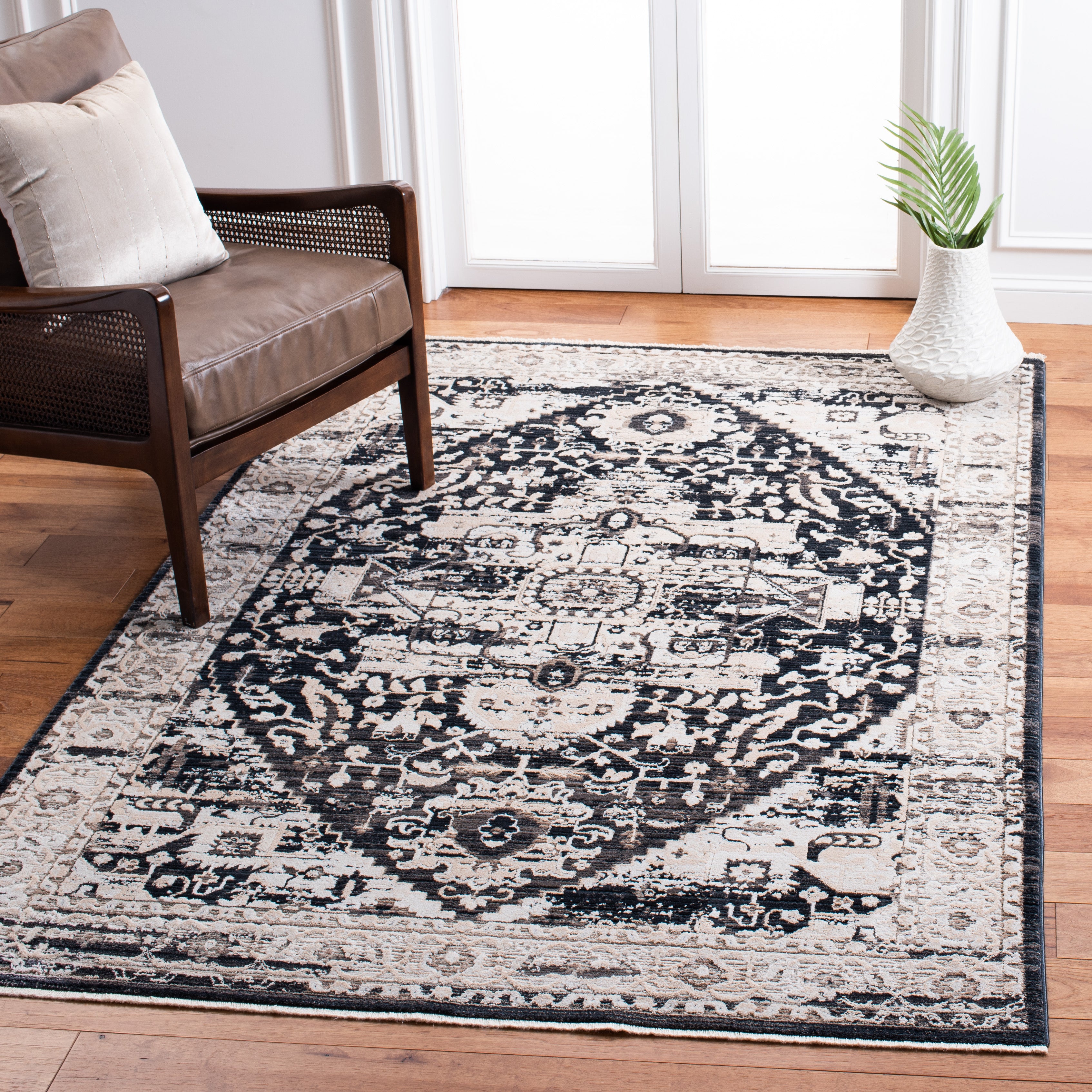 Safavieh Mayflower 215 Rug, MAY215 - Beige / Grey