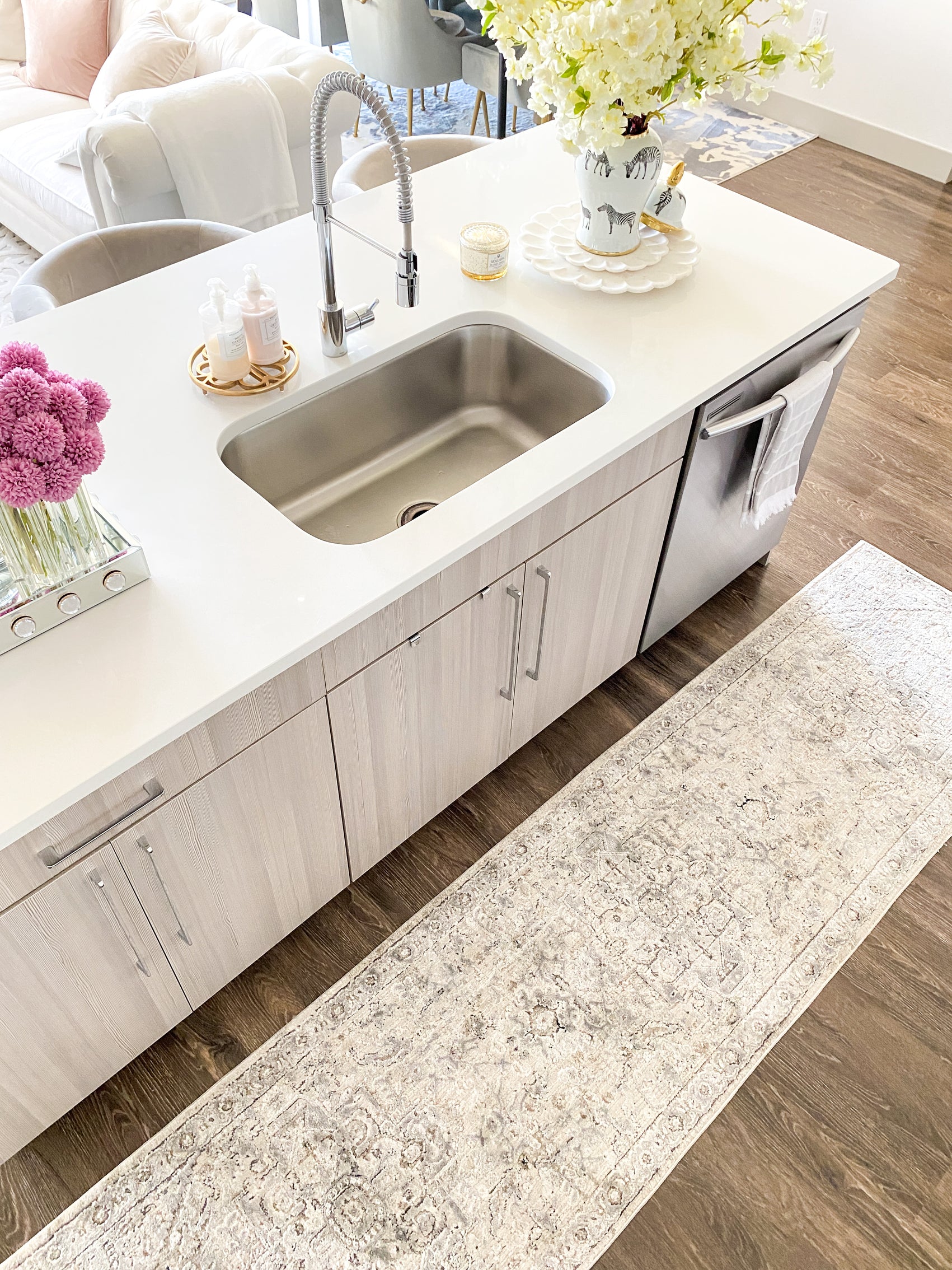 Safavieh Mayflower 215 Rug, MAY215 - Beige / Light Blue