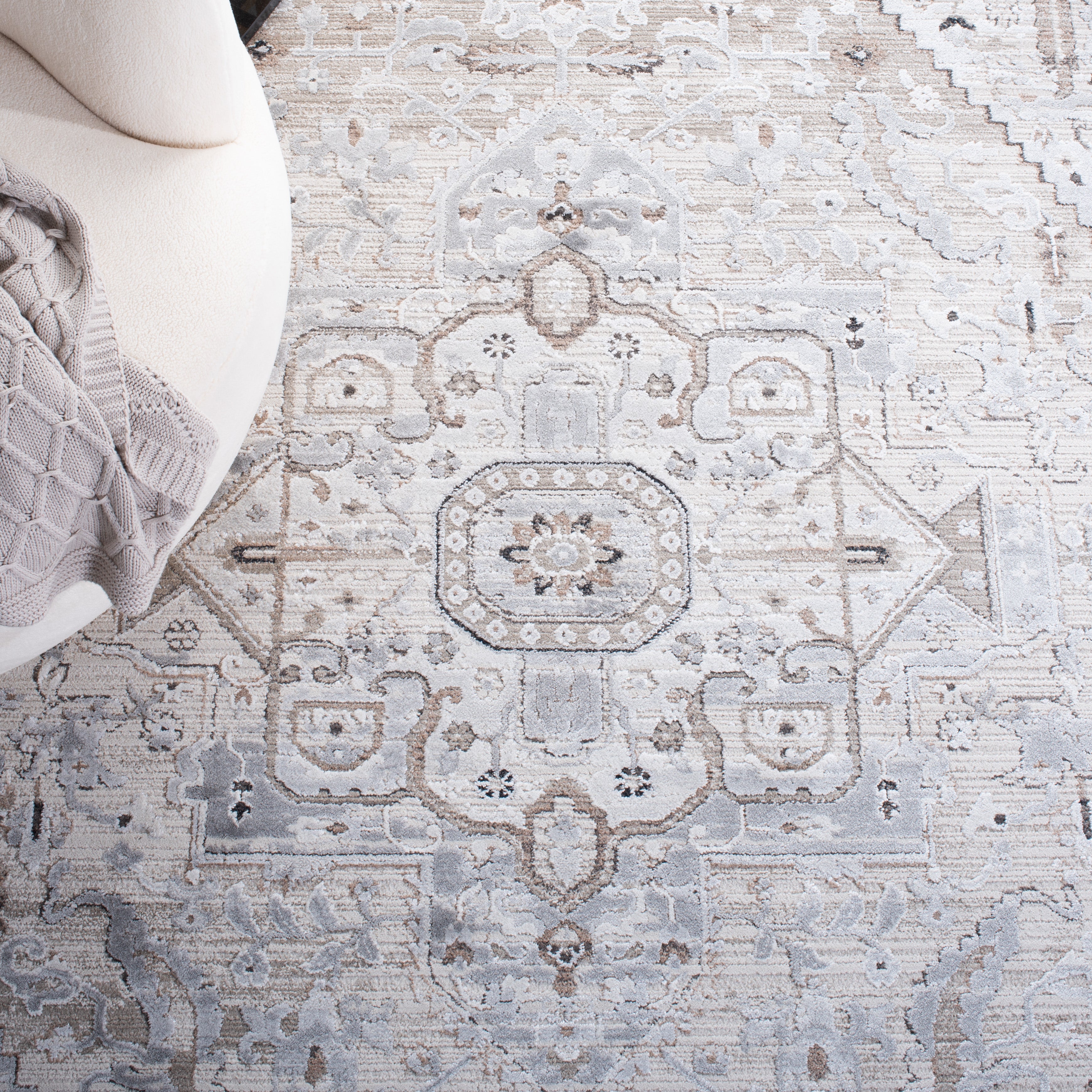 Safavieh Mayflower 215 Rug, MAY215 - Beige / Light Blue