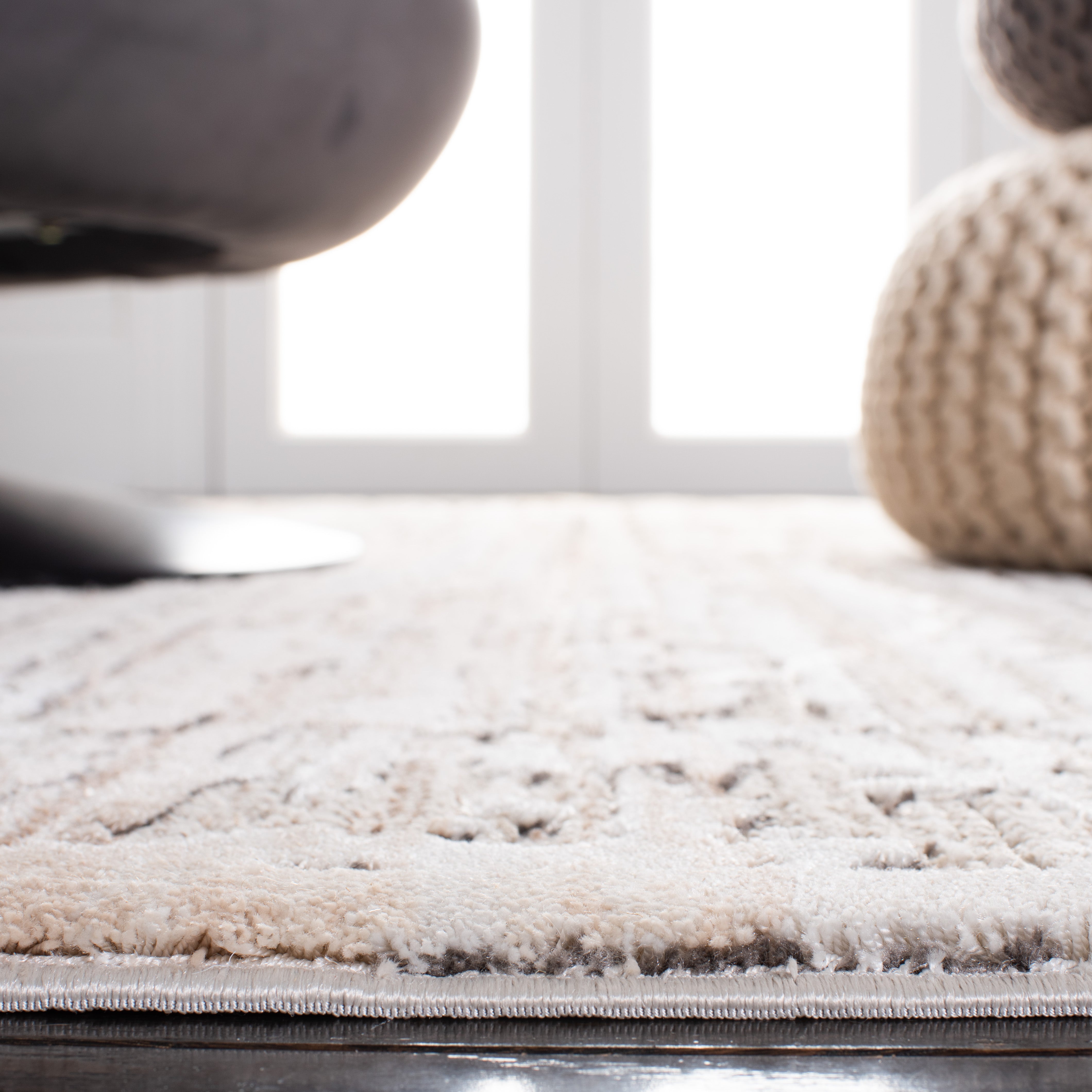 Safavieh Mayflower 240 Rug, MAY240 - Beige / Grey