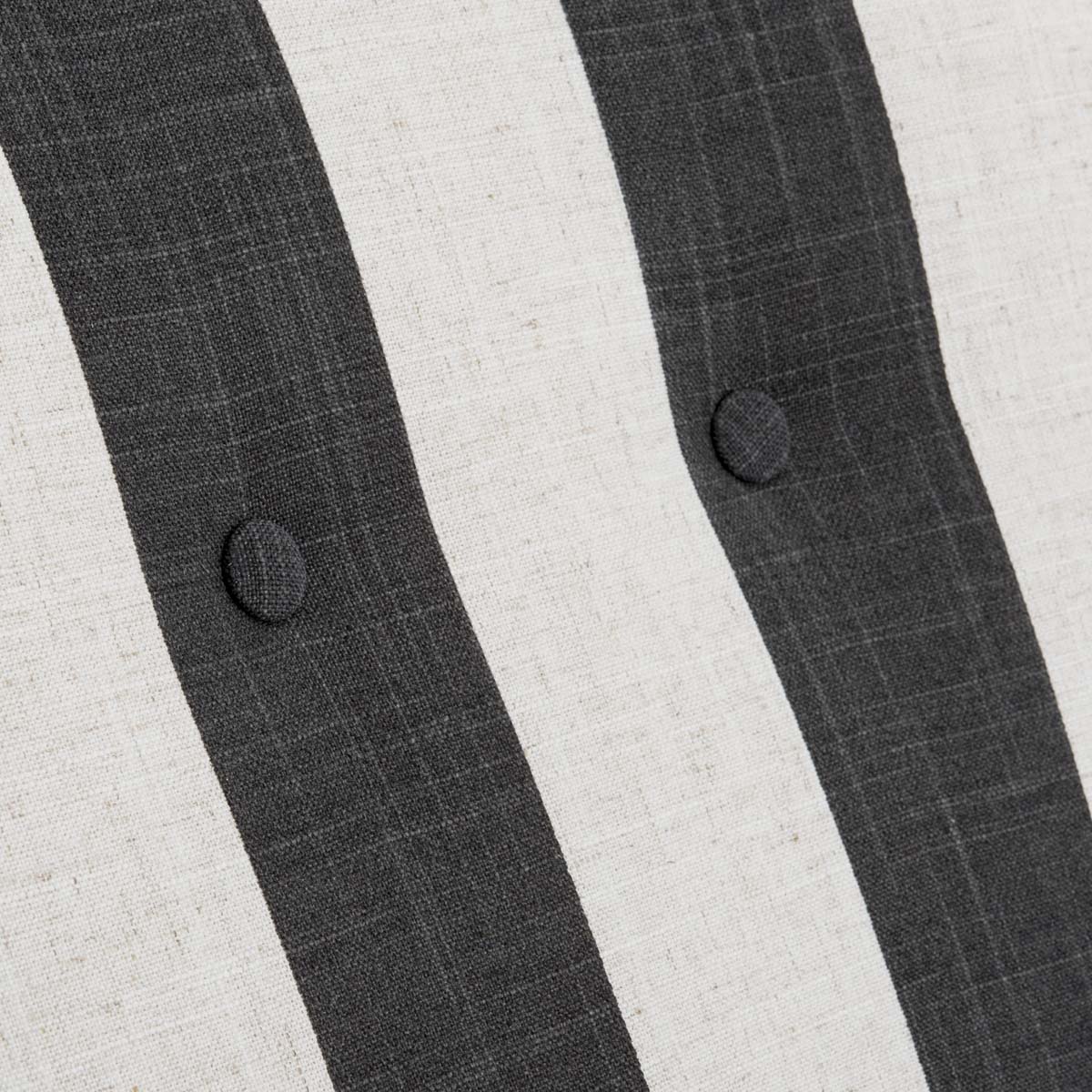 Safavieh Mandell Chair W/ Buttons , MCR4552 - Black / White