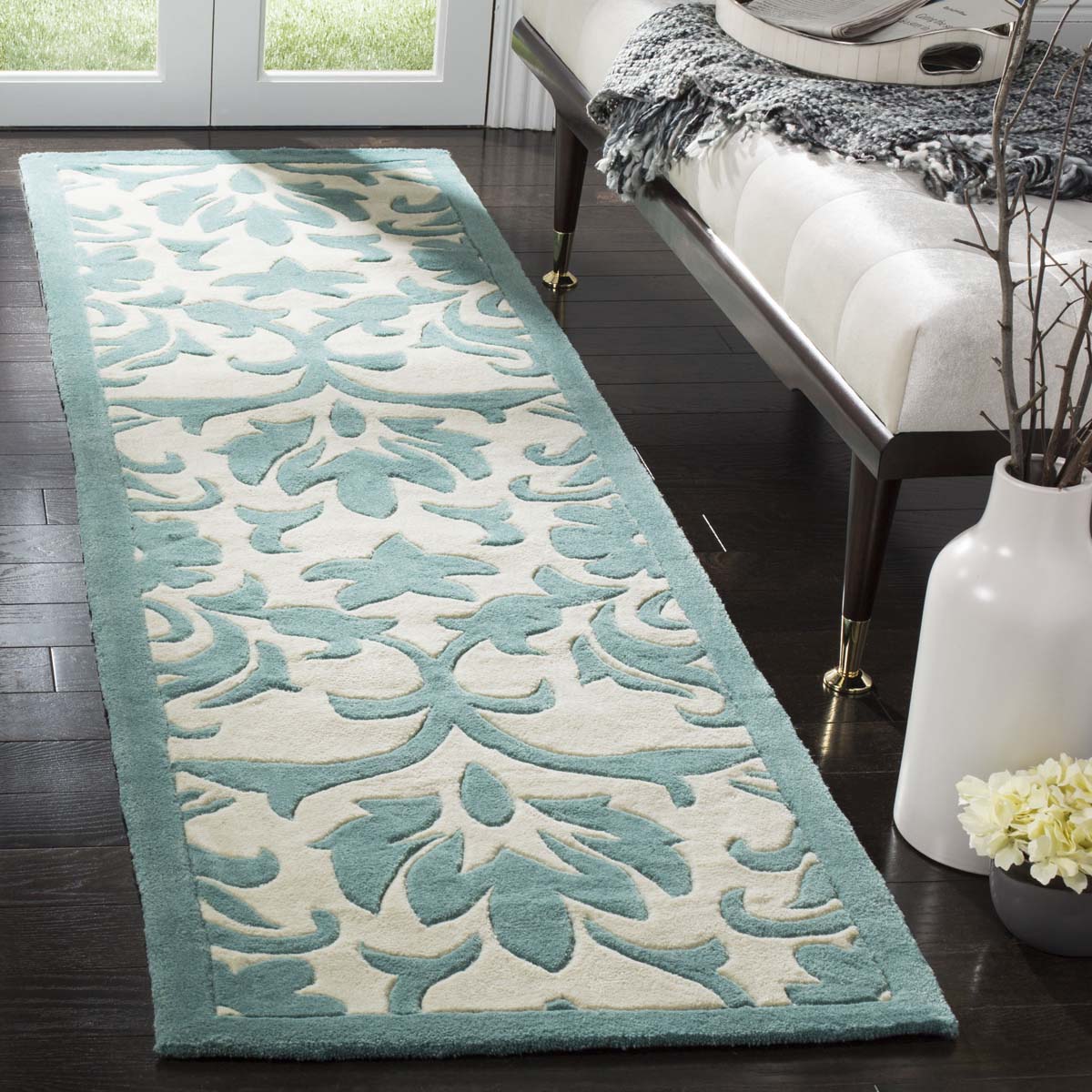 Safavieh Modern Art 635 Rug, MDA635 - Ivory / Light Blue