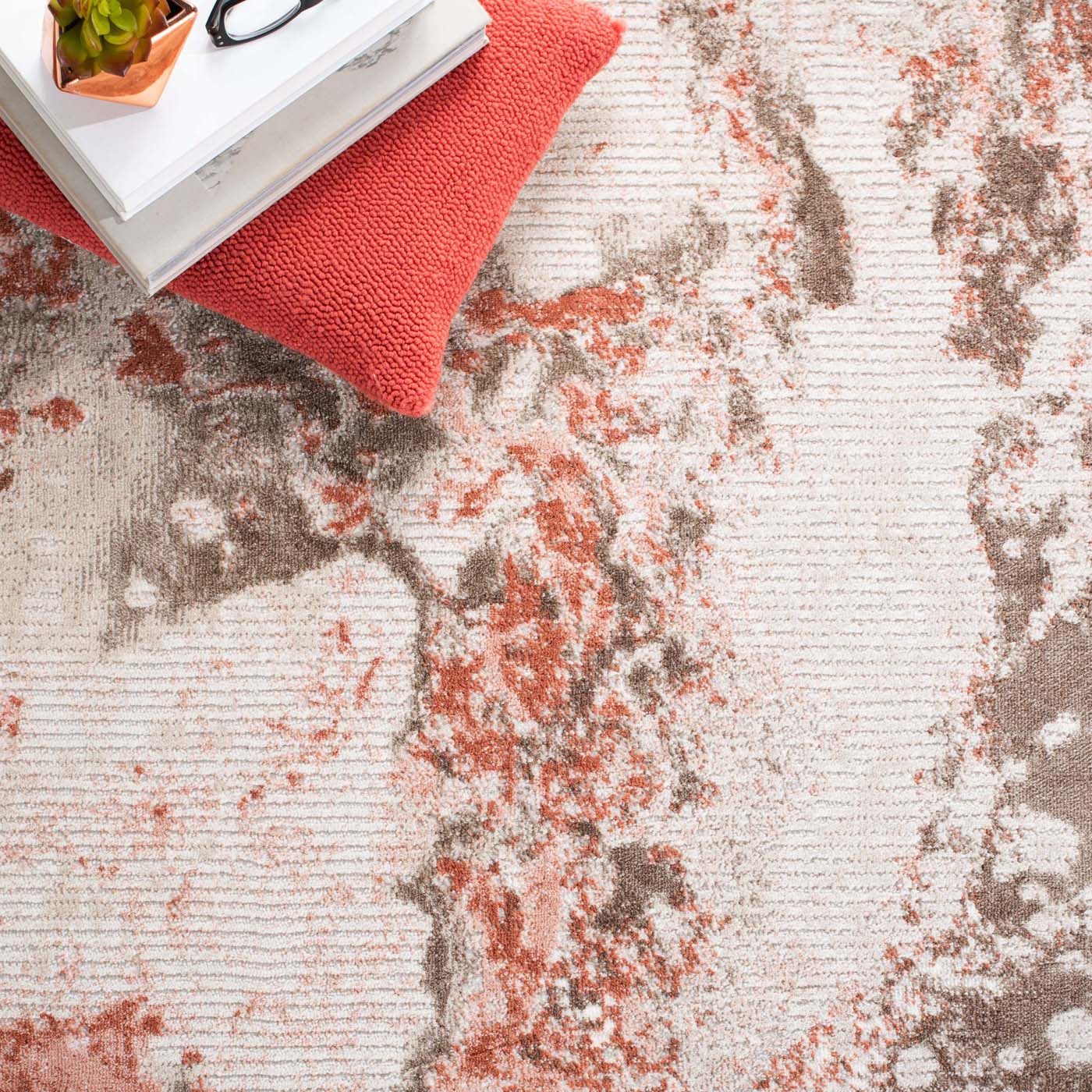 Safavieh Meadow 596 Rug, MDW596 - Beige / Pink