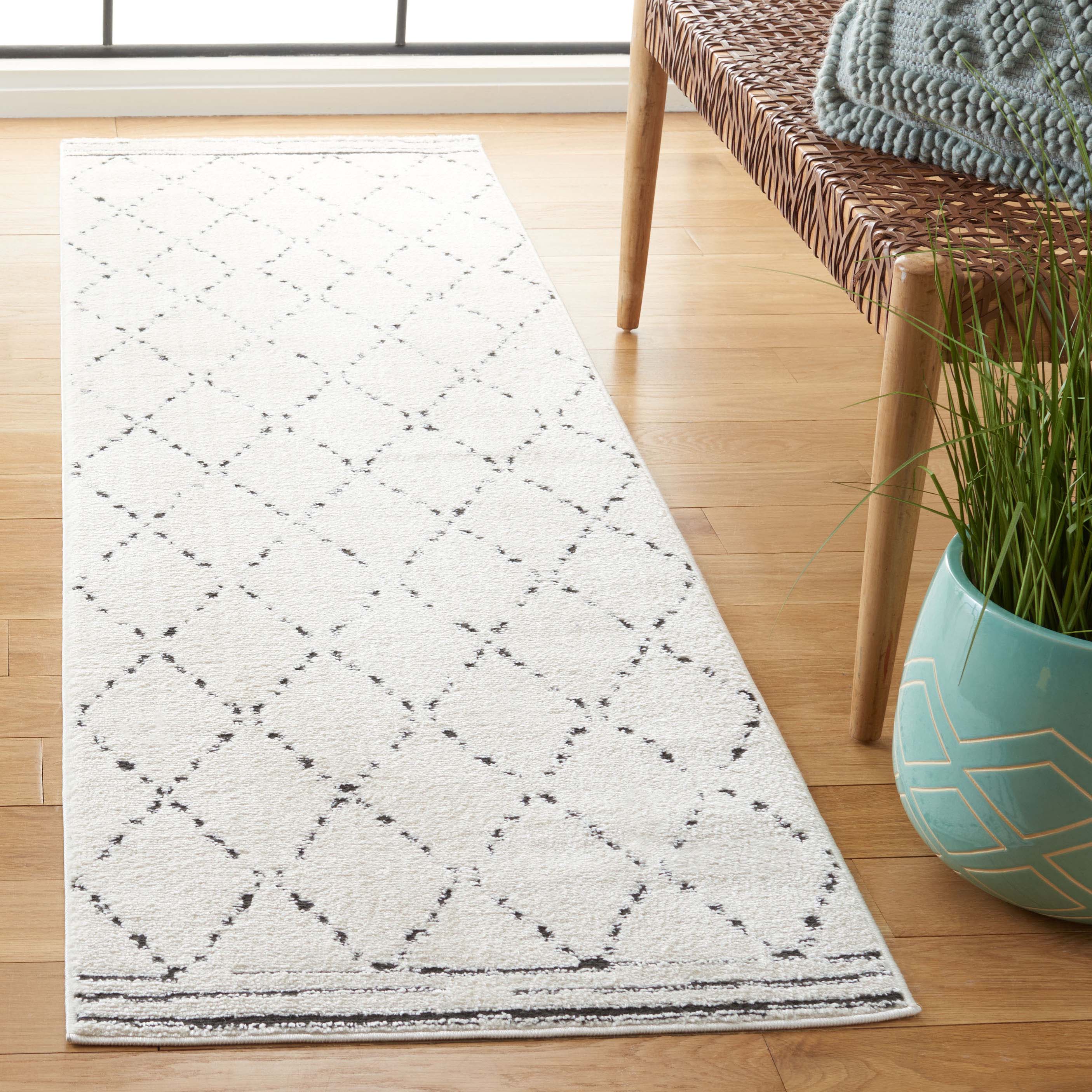 Safavieh Melody 102 Rug, MEL102 - Ivory / Black