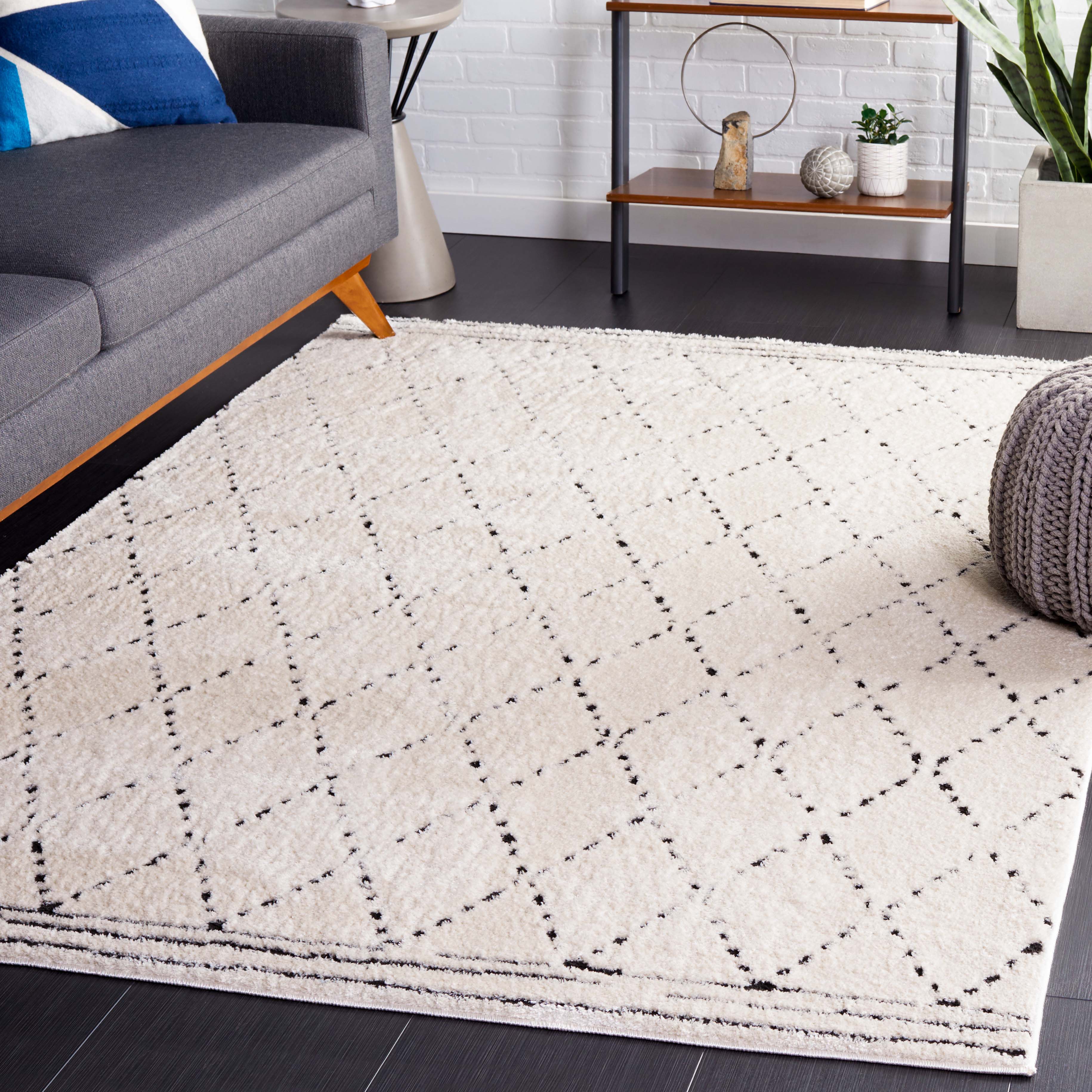 Safavieh Melody 102 Rug, MEL102 - Ivory / Black