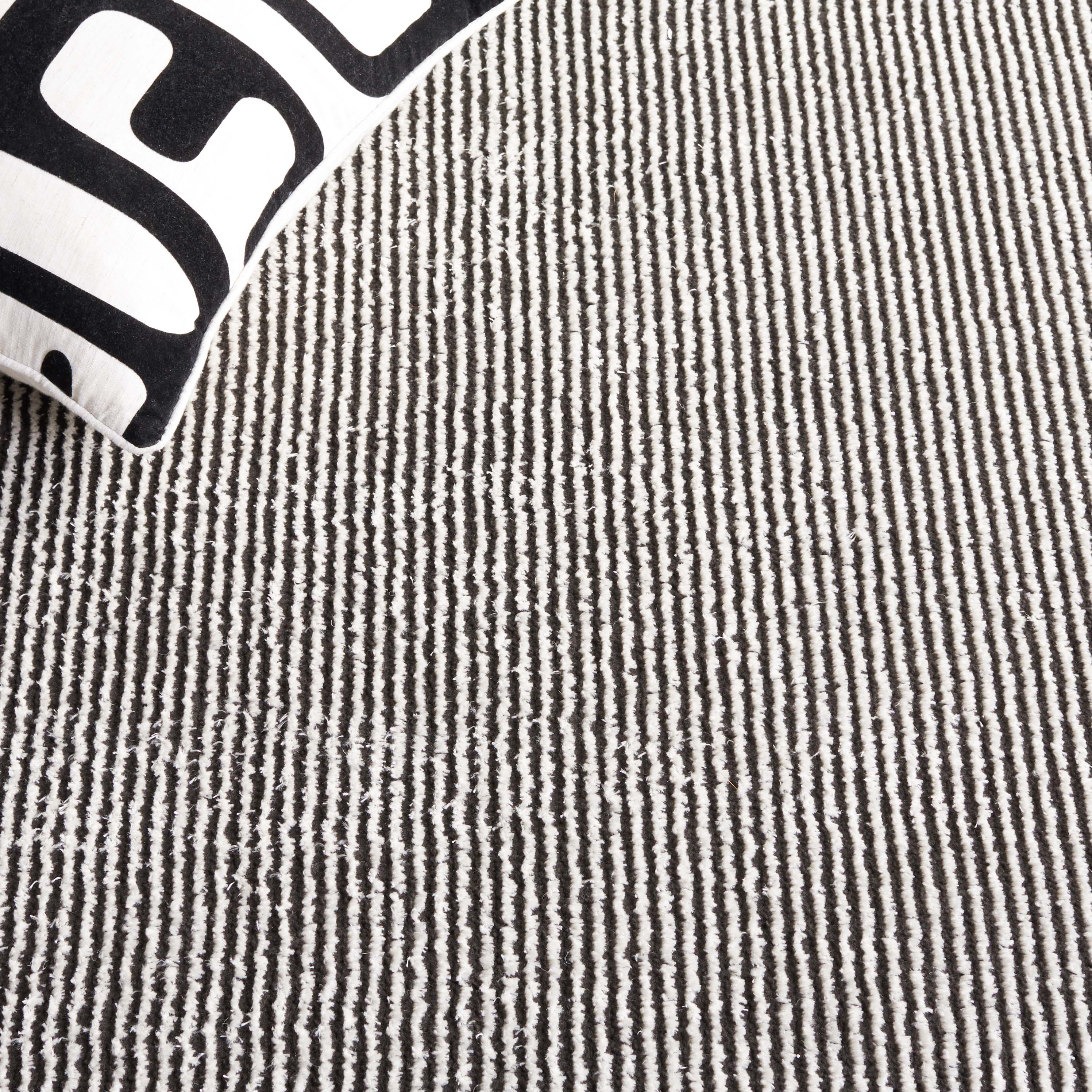 Safavieh Melody 106 Rug, MEL106 - Ivory / Black