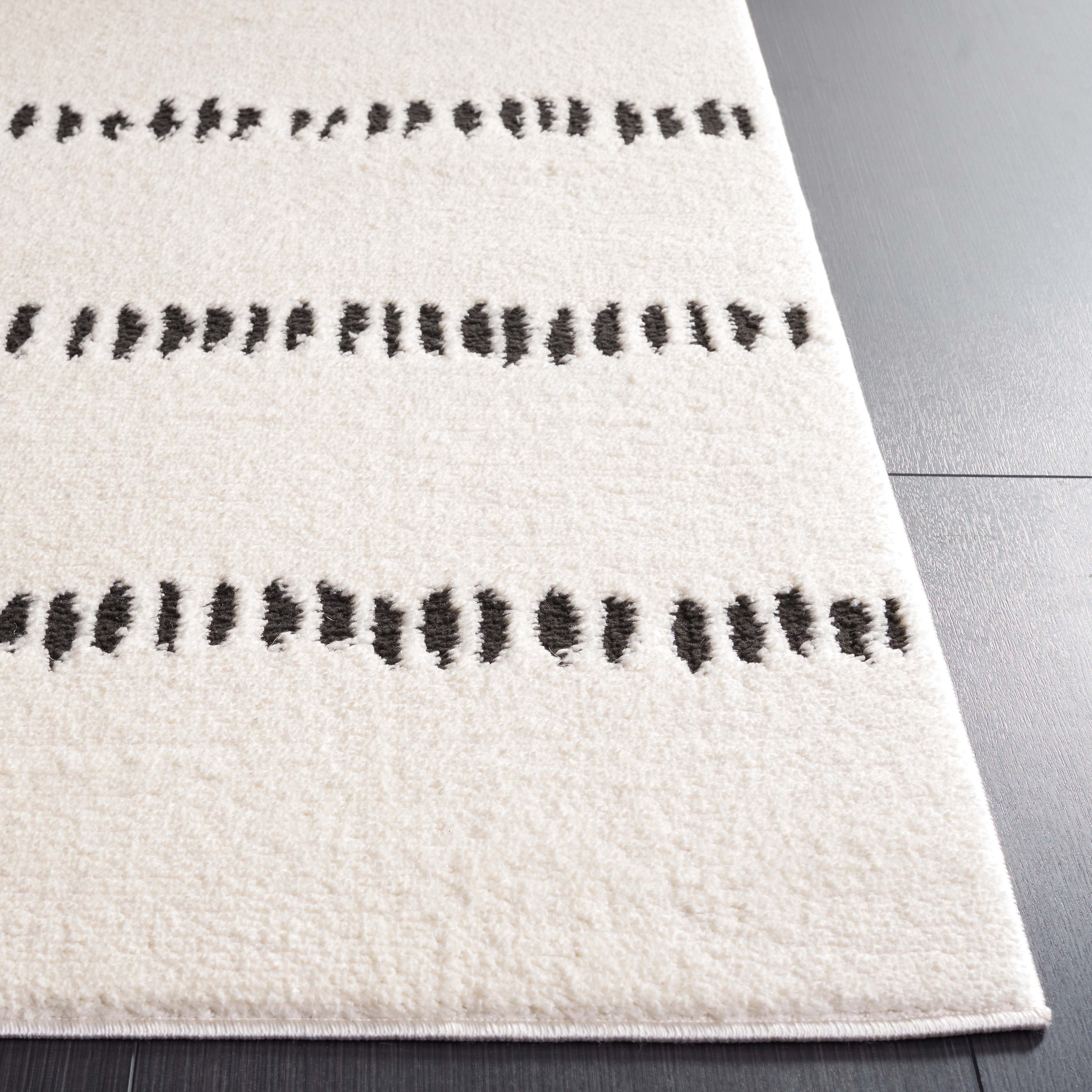 Safavieh Melody 114 Rug, MEL114 - Ivory / Black