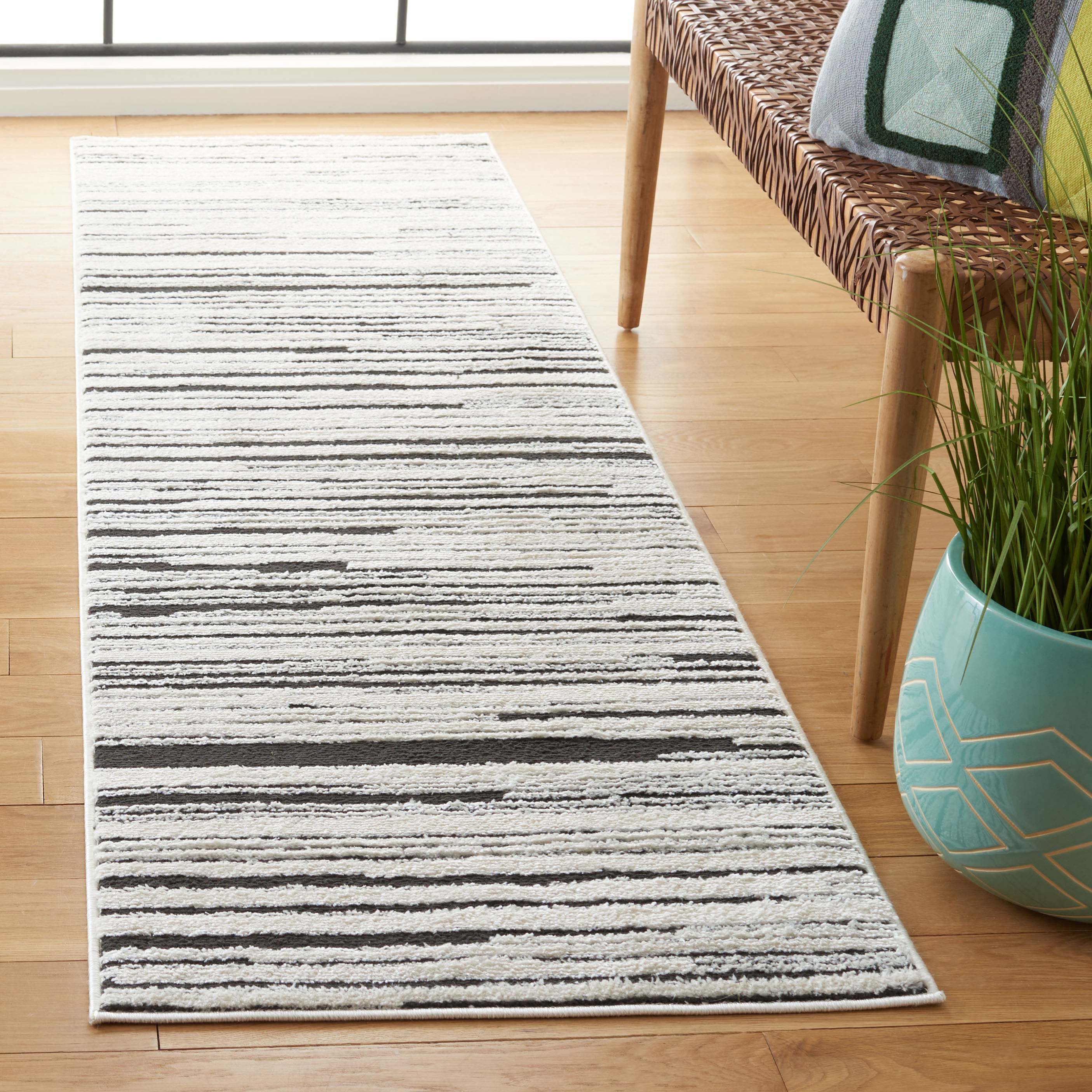 Safavieh Melody 116 Rug, MEL116 - Ivory / Black