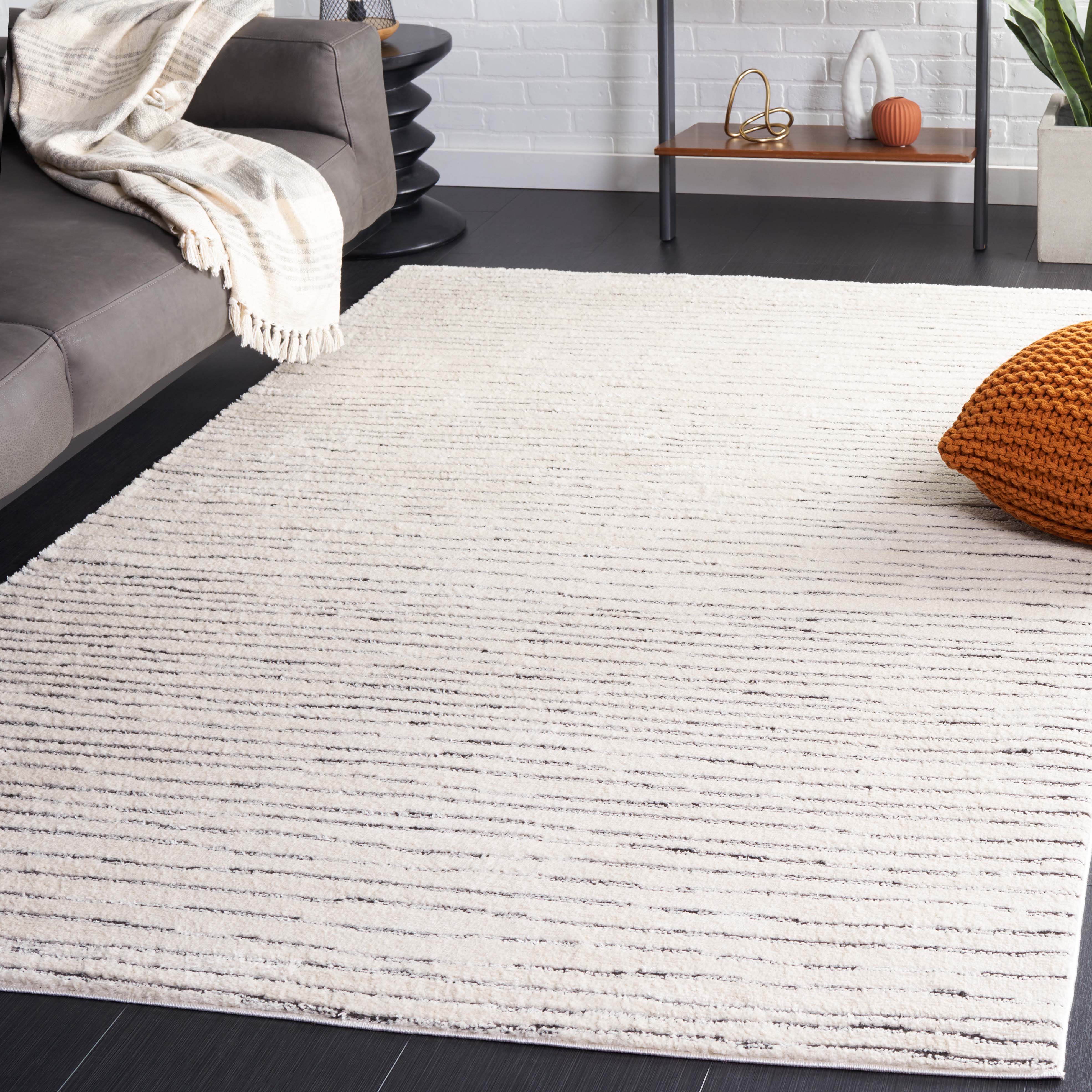 Safavieh Melody 118 Rug, MEL118 - Ivory / Black