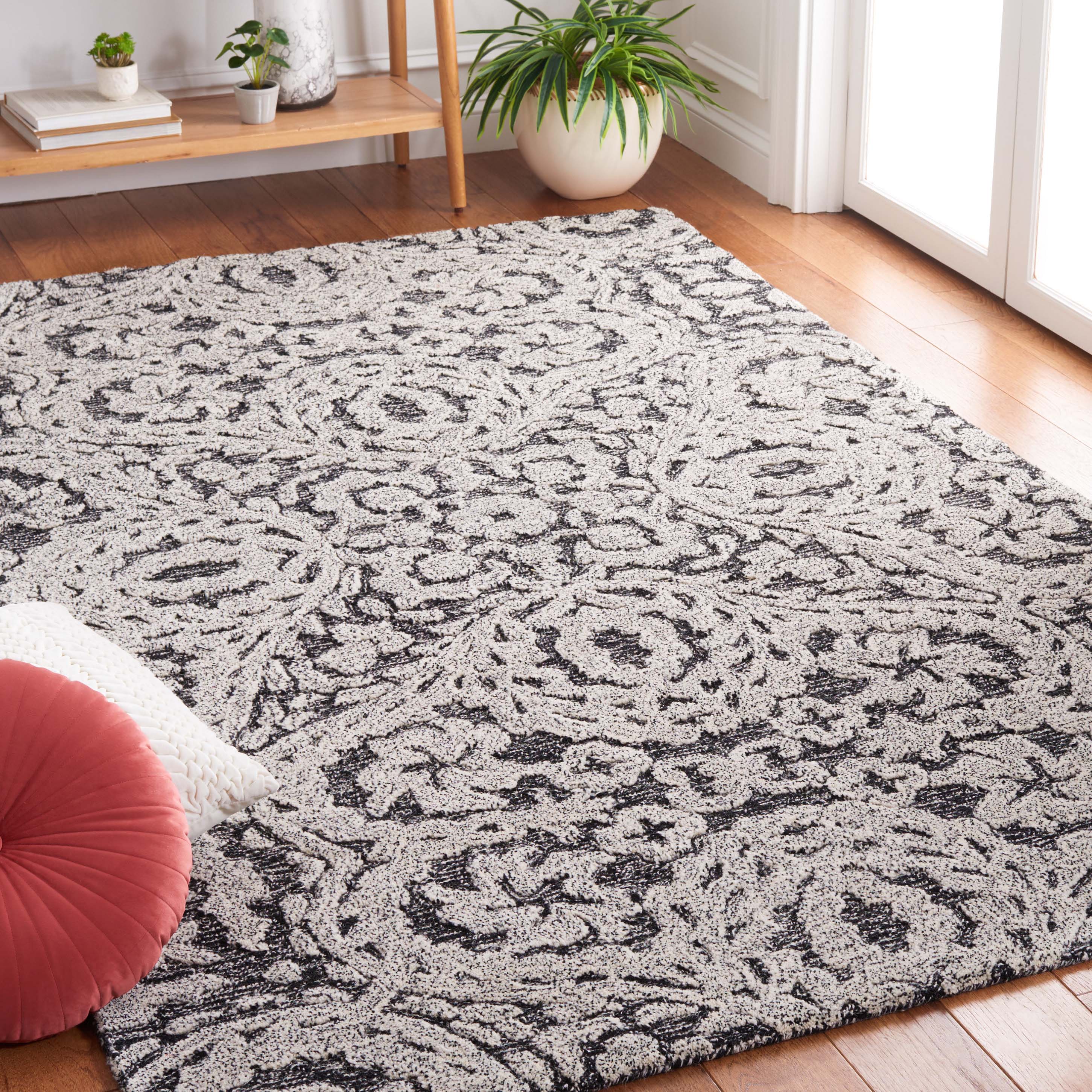 Safavieh Metro 477 Rug, MET477 - Black / Ivory