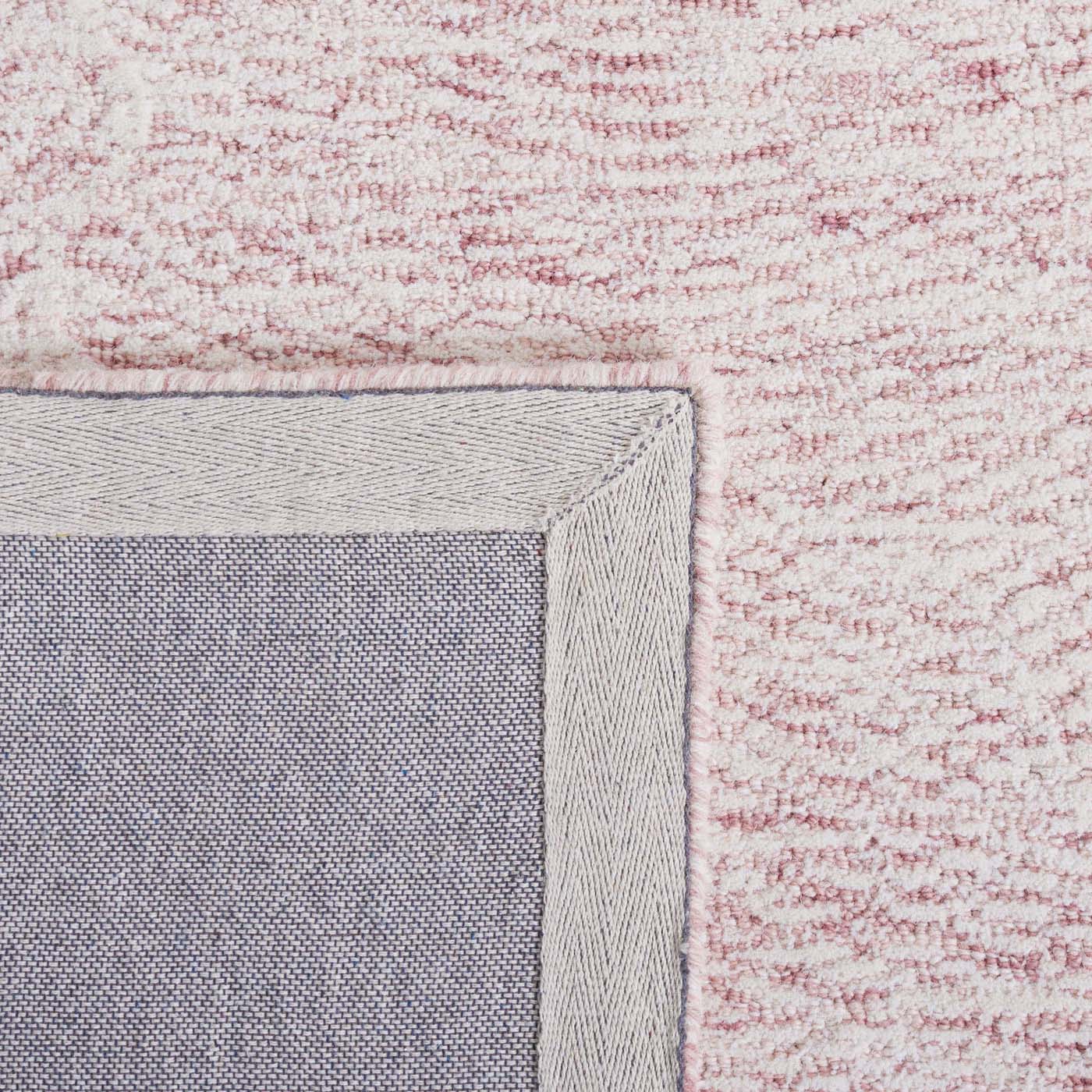 Safavieh Metro 999 Rug, MET999 - Pink / Ivory