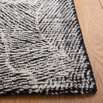 Safavieh Metro 999 Rug, MET999 - Black / Ivory