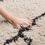 Safavieh Moroccan Fringe Shag 241 Rug, MFG241 - Cream / Charcoal