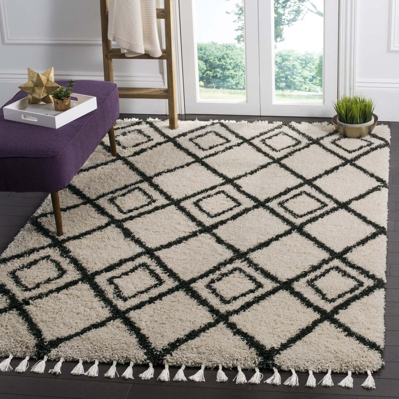 Safavieh Moroccan Fringe Shag 244 Rug, MFG244 - Cream / Charcoal