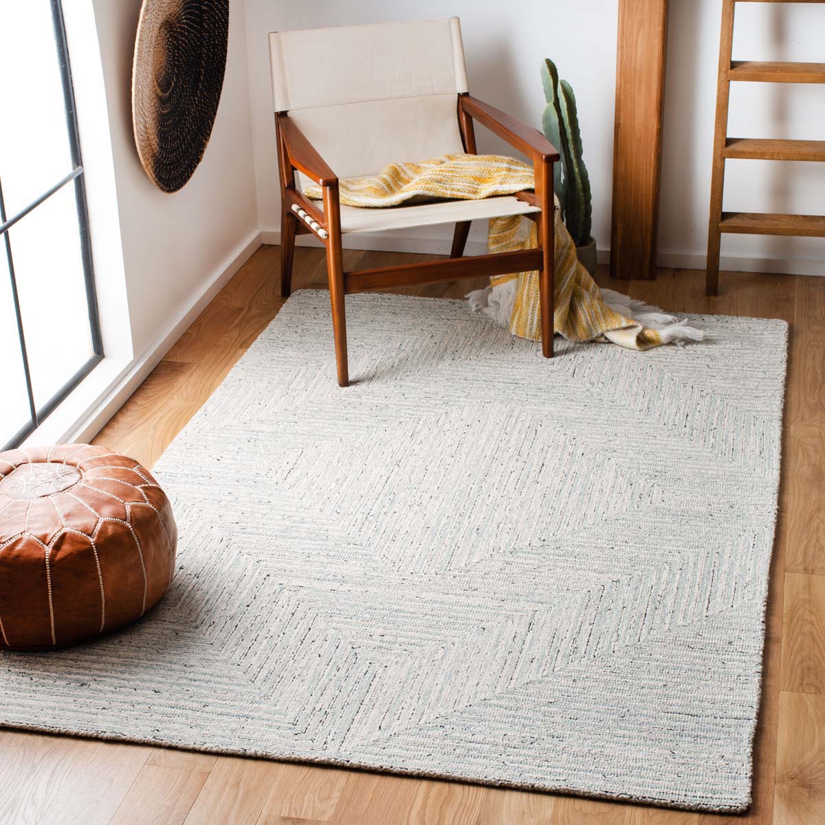 Safavieh Micro-Loop 176 Rug, MLP176 - Light Grey / Ivory