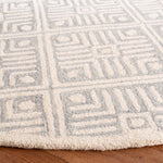 Safavieh Micro-Loop 262 Rug, MLP262 - Grey / Ivory
