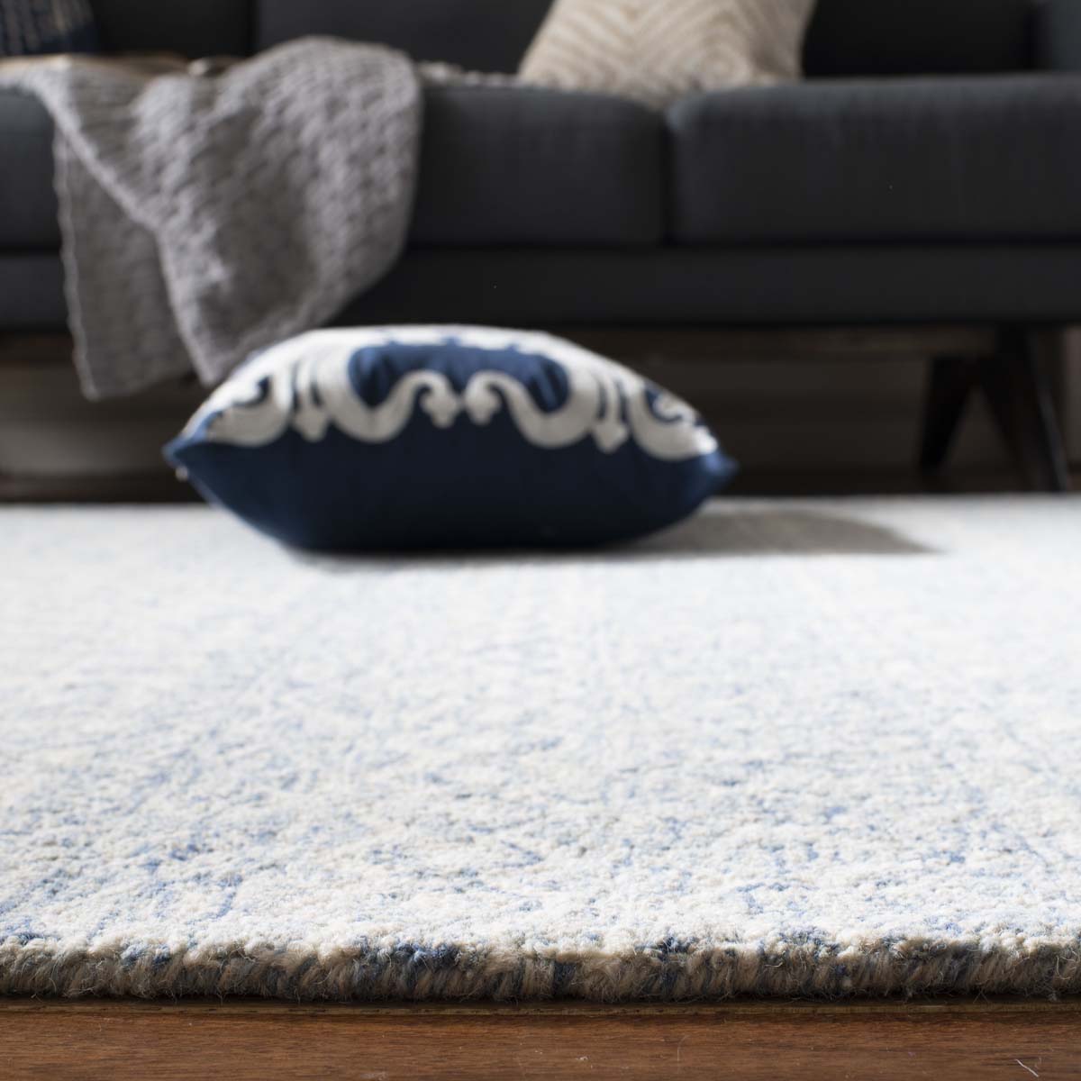Safavieh Micro-Loop 502 Rug, MLP502 - Blue / Ivory