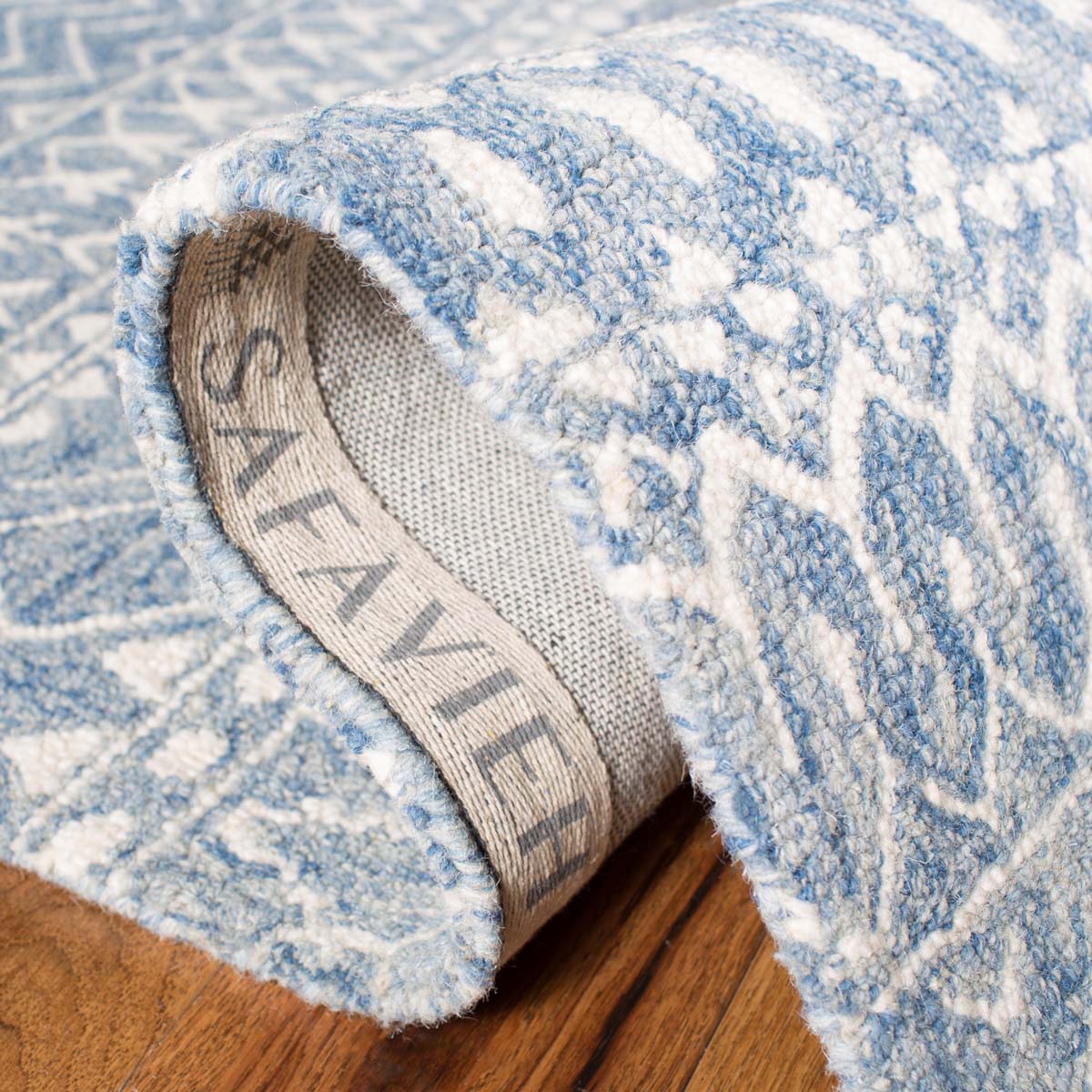 Safavieh Micro-Loop 502 Rug, MLP502 - Blue / Ivory