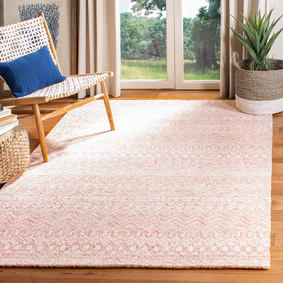 Safavieh Micro-Loop 502 Rug, MLP502 - Pink / Ivory