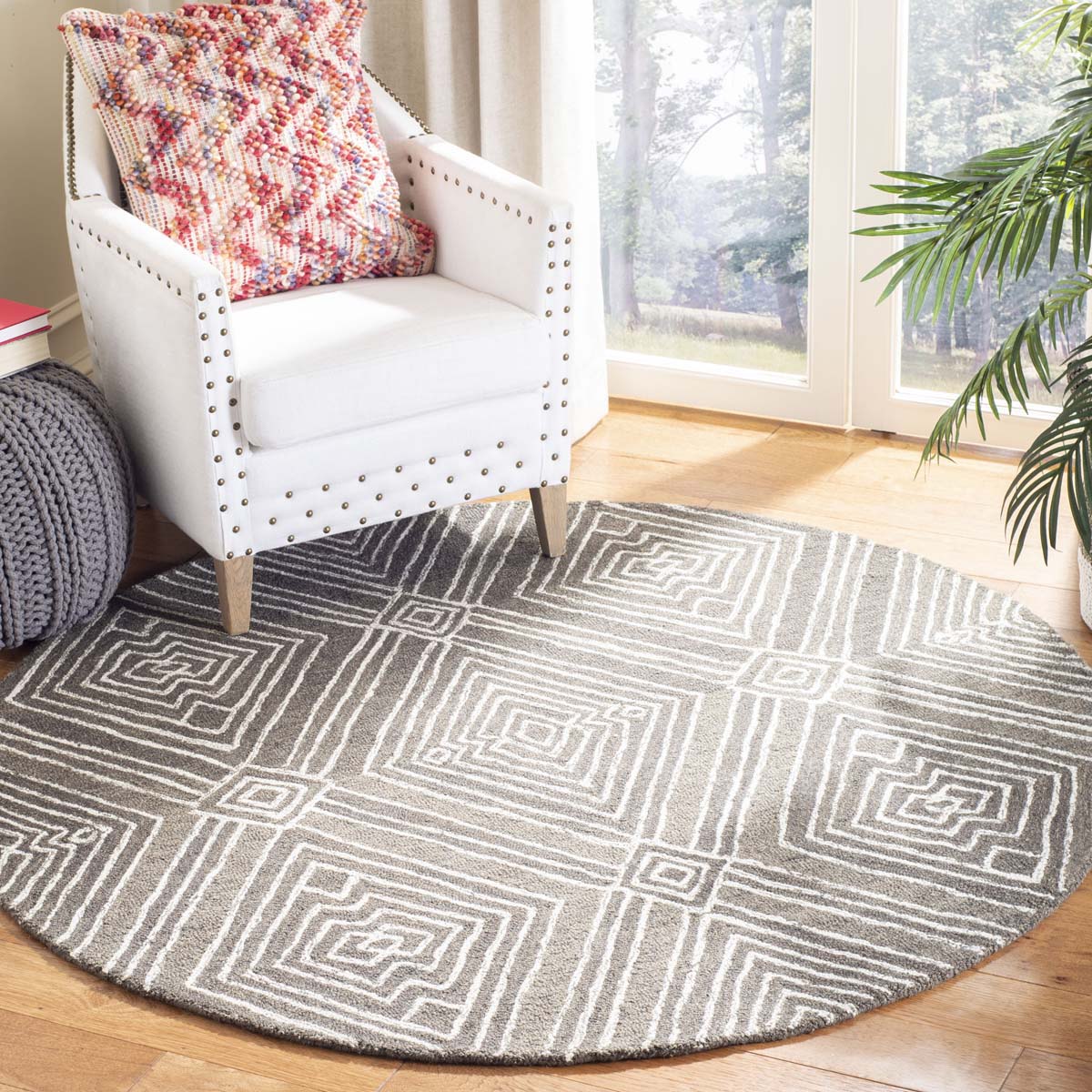 Safavieh Micro-Loop 608 Rug, MLP608 - Dark Grey / Ivory