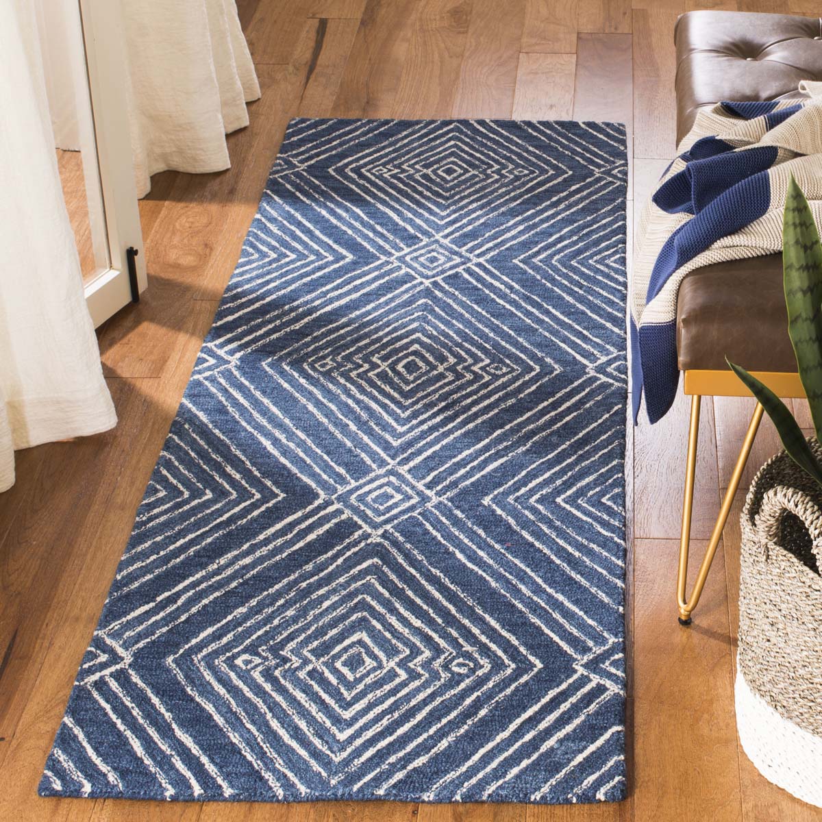 Safavieh Micro-Loop 608 Rug, MLP608 - Navy / Ivory