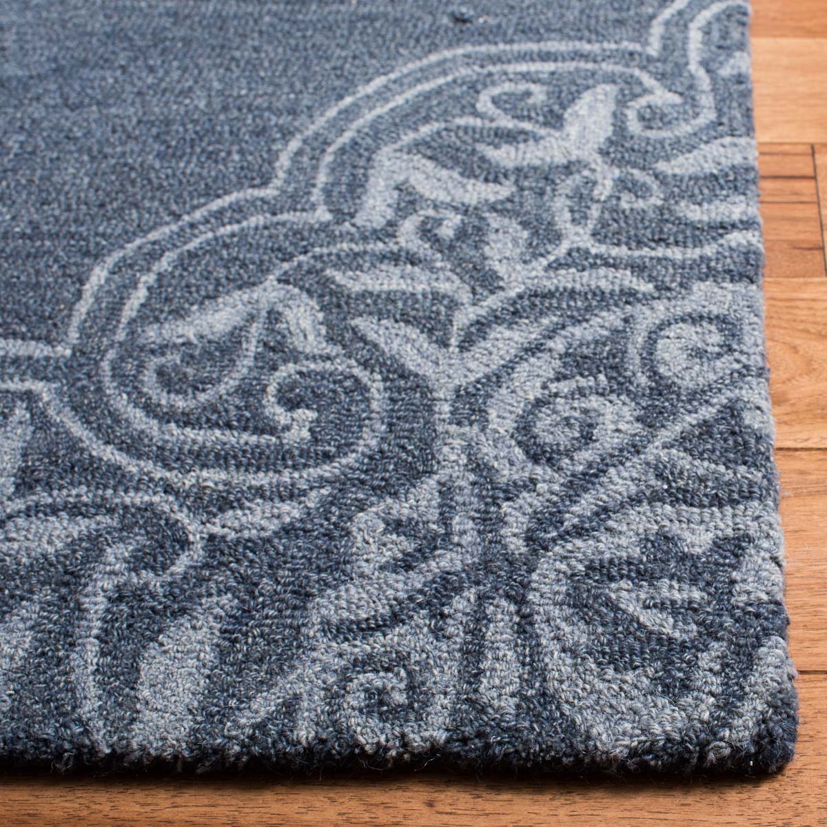 Safavieh Micro-Loop 620 Rug, MLP620 - Grey / Navy