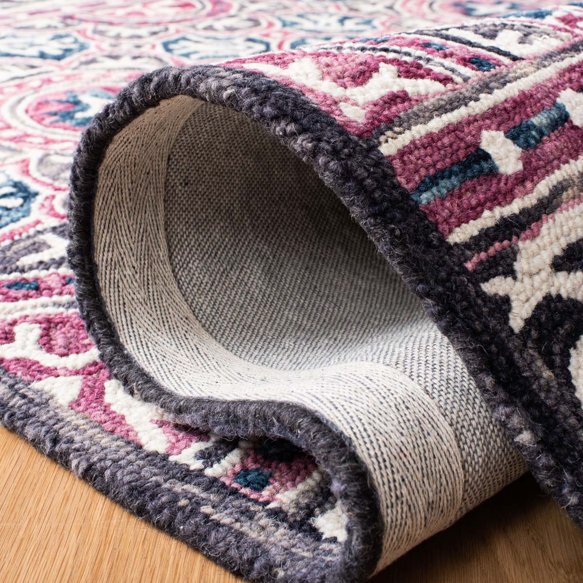 Safavieh Micro-Loop 632 Rug, MLP632 - Ivory / Pink