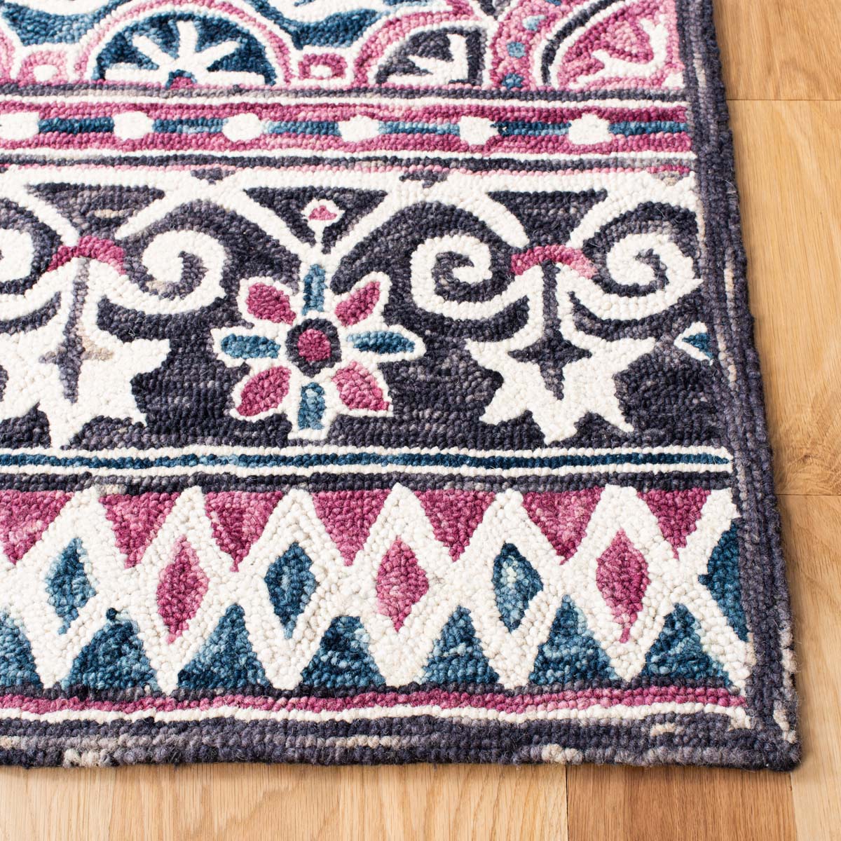 Safavieh Micro-Loop 632 Rug, MLP632 - Ivory / Pink