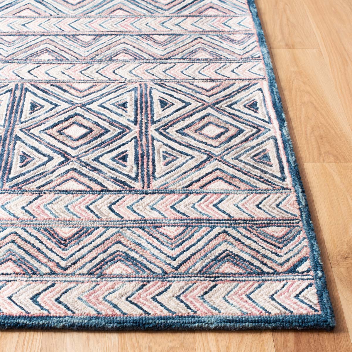 Safavieh Micro-Loop 637 Rug, MLP637 - Pink / Blue