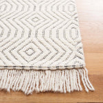 Safavieh Marbella 201 Rug, MRB201 - Ivory / Black