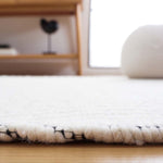 Safavieh Marbella 201 Rug, MRB201 - Ivory / Black