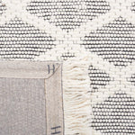Safavieh Marbella 204 Rug, MRB204 - Ivory / Black