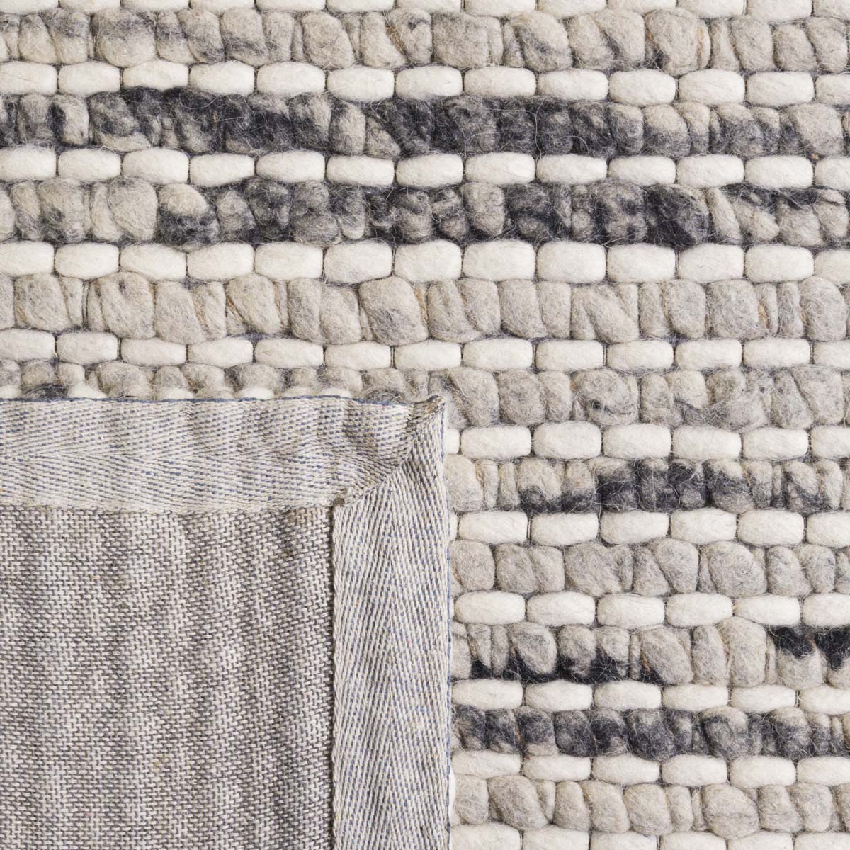 Safavieh Marbella 205 Rug, MRB205 - Black / Ivory