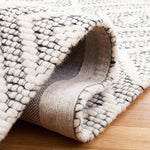 Safavieh Marbella 206 Rug, MRB206 - Ivory / Black
