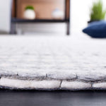 Safavieh Marbella 207 Rug, MRB207 - Grey / Ivory