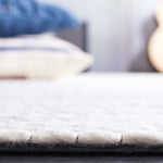 Safavieh Marbella 207 Rug, MRB207 - Light Grey / Ivory