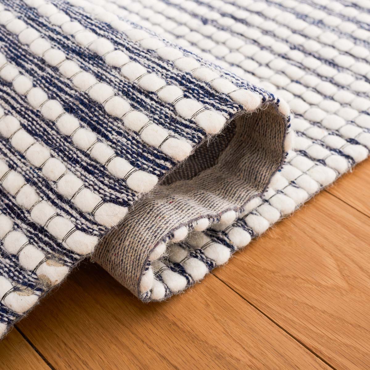 Safavieh Marbella 208 Rug, MRB208 - Ivory / Navy