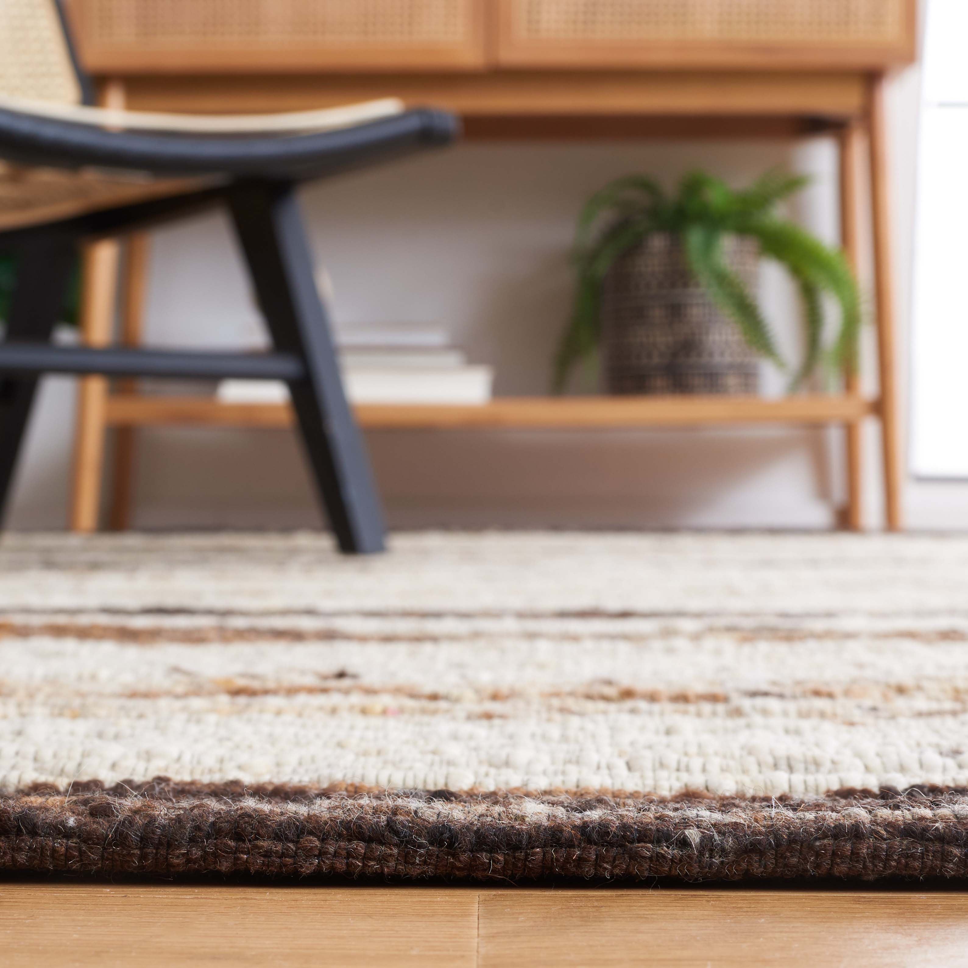 Safavieh Marbella 225 Rug, MRB225 - Brown / Beige