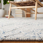 Safavieh Marbella 302 Rug, MRB302 - Blue / Ivory