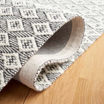 Safavieh Marbella 310 Rug, MRB310 - Ivory / Black