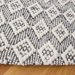 Safavieh Marbella 310 Rug, MRB310 - Ivory / Black