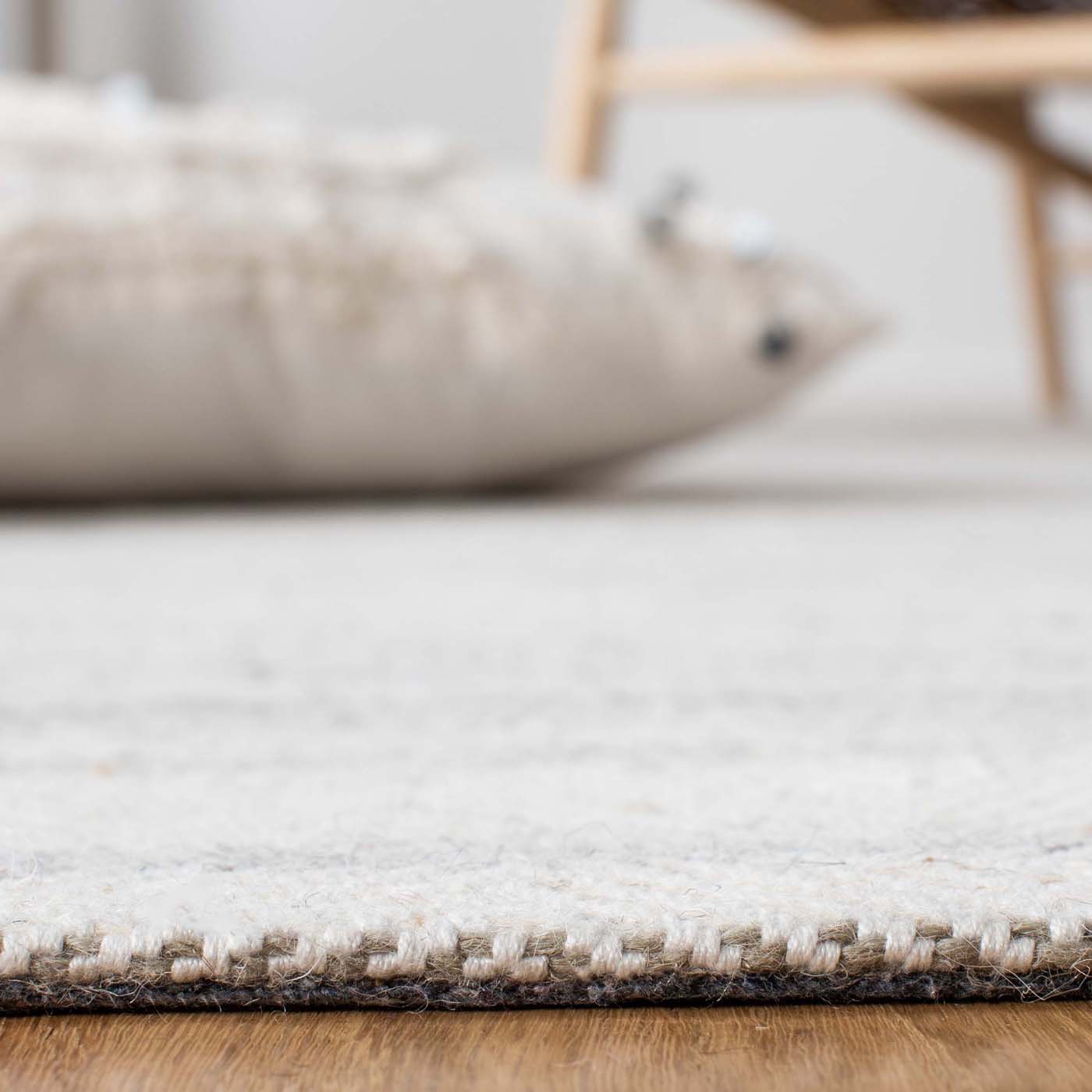 Safavieh Marbella 313 Rug, MRB313 - Grey / Ivory