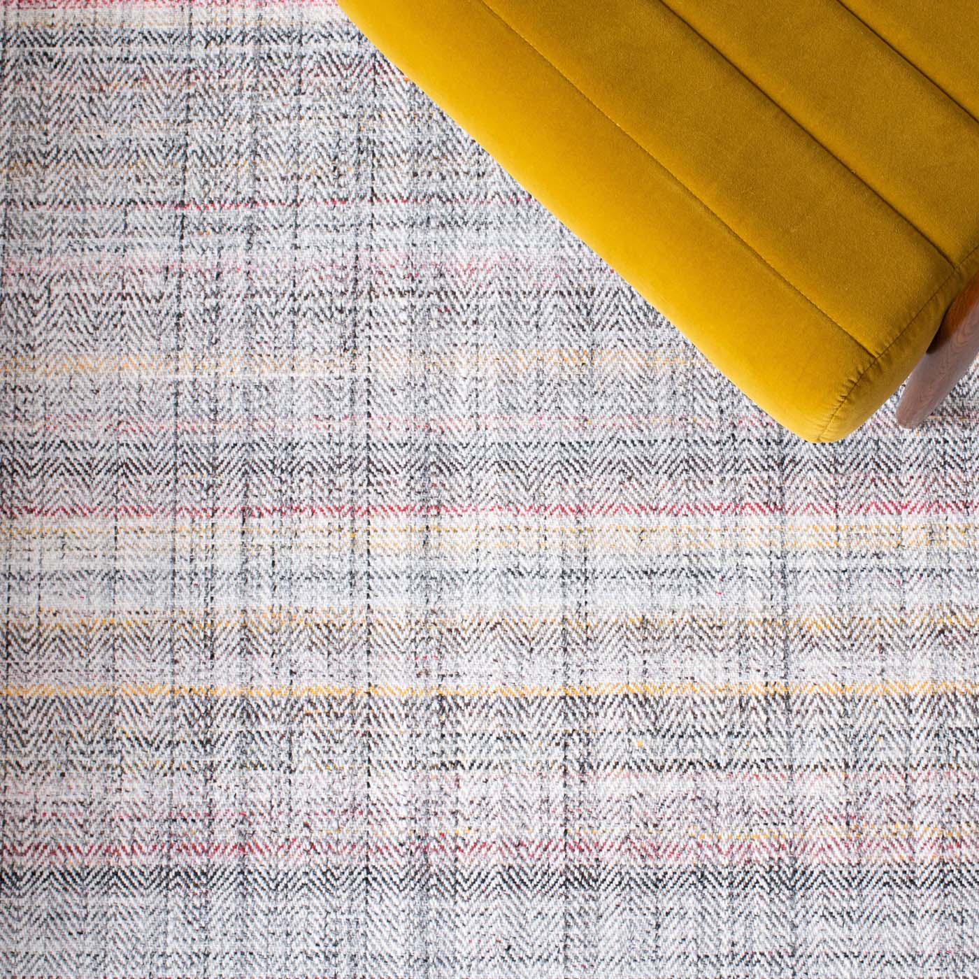 Safavieh Marbella 314 Rug, MRB314 - Red / Ivory