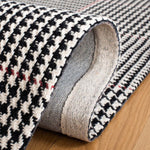 Safavieh Marbella 318 Rug, MRB318 - Black / Ivory