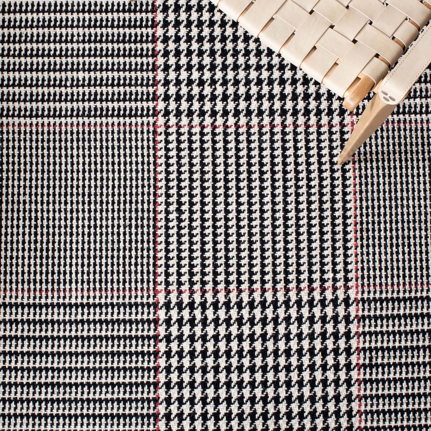 Safavieh Marbella 318 Rug, MRB318 - Black / Ivory