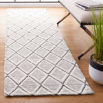 Safavieh Marbella 321 Rug, MRB321 - Ivory / Black