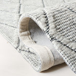 Safavieh Marbella 321 Rug, MRB321 - Light Grey / Black